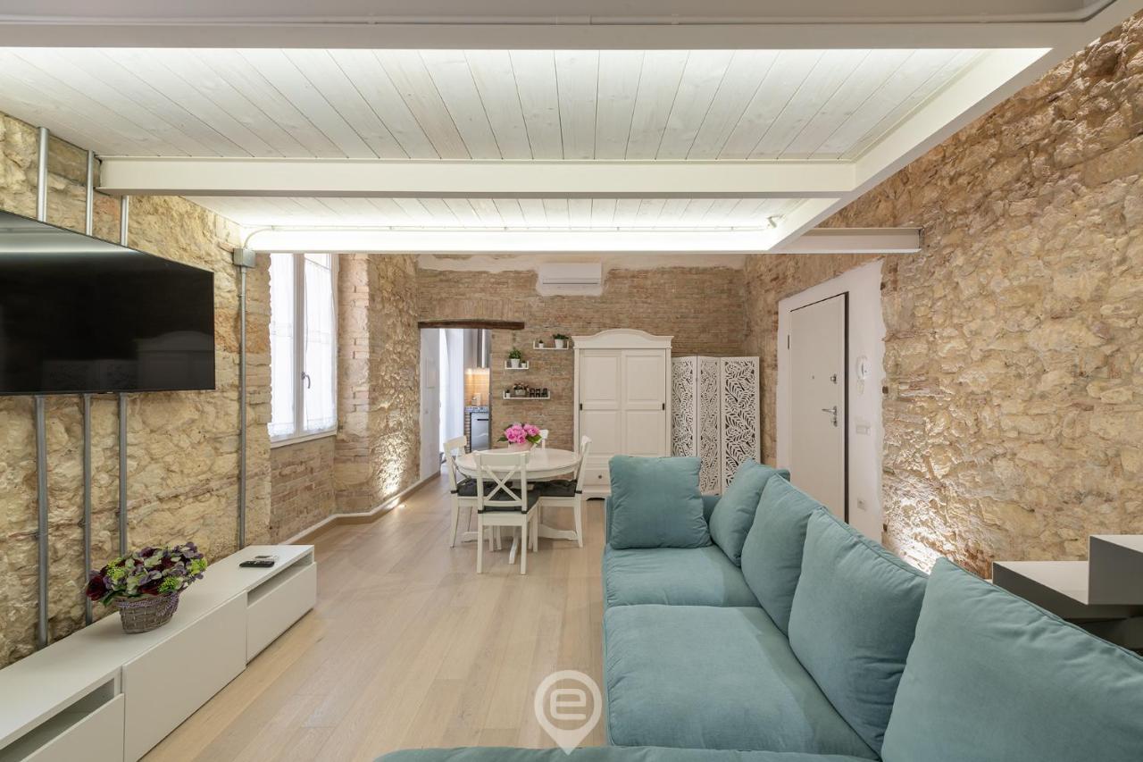Ferienwohnung Adriana'S New Loft Cagliari Exterior foto